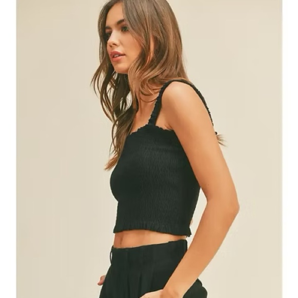 1 LEFT! ✨Smocked Body Tank